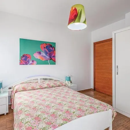 Petunia Apartment Vilobi D'onyar