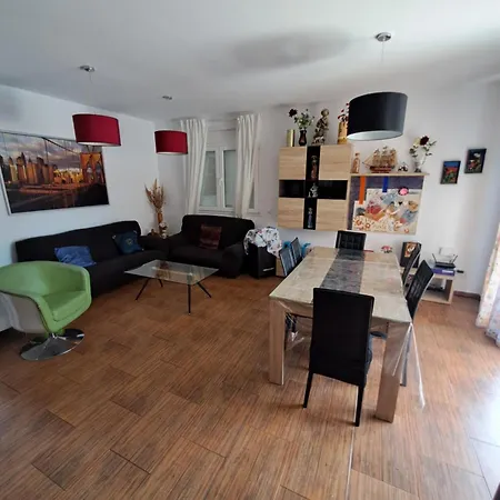 Petunia Apartment